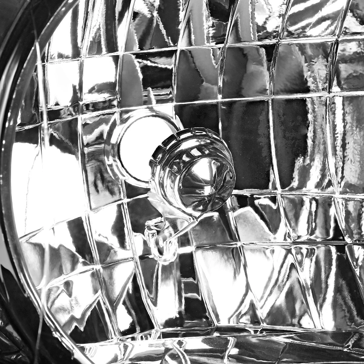 02-04 Toyota Camry OE-Style Replacement Headlights - Black / Clear 4 02-04 Toyota Camry OE-Style Replacement Headlights - Black / Clear - Image 4