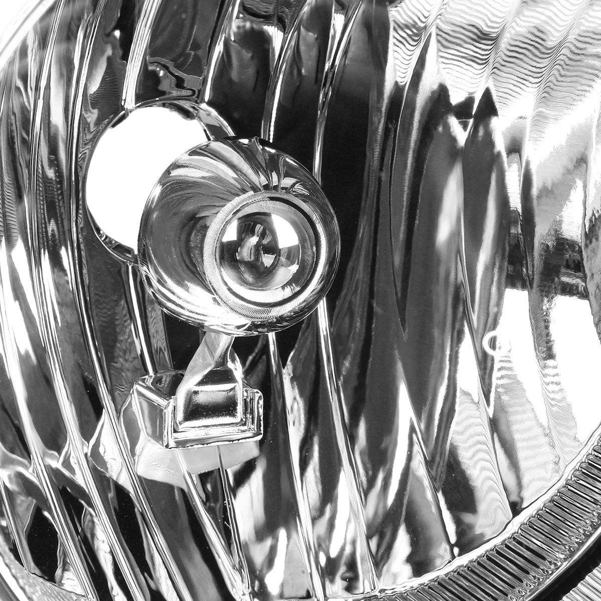 04-06 Dodge Durango OE-Style Replacement Headlights - Chrome / Clear 4 04-06 Dodge Durango OE-Style Replacement Headlights - Chrome / Clear - Image 4