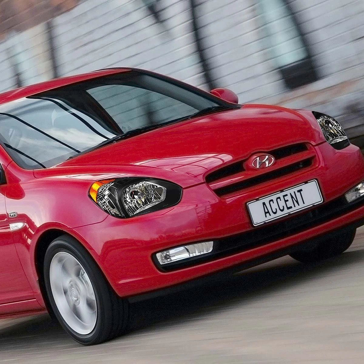 06-11 Hyundai Accent Crystal Replacement Headlights - Black 4 06-11 Hyundai Accent Crystal Replacement Headlights - Black - Image 4