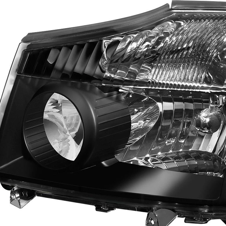 04-15 Nissan Titan / 04-07 Armada OE-Style Replacement Headlights - Chrome / Amber 2 04-15 Nissan Titan / 04-07 Armada OE-Style Replacement Headlights - Chrome / Amber - Image 2