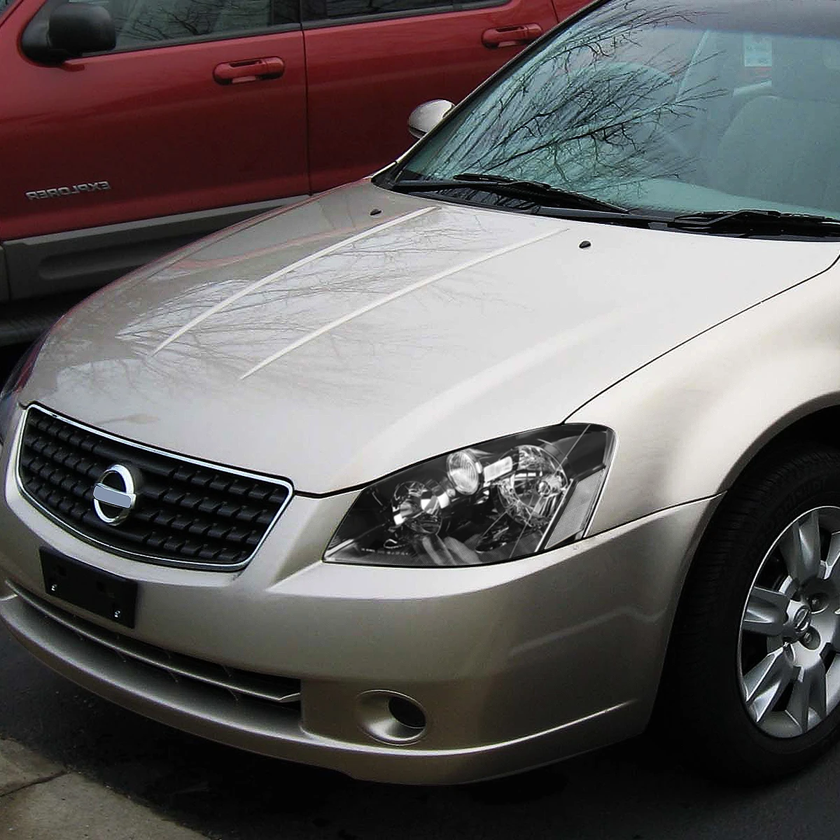 2005-2006 Nissan Altima Factory Style Replacement Headlights - Black / Clear 7 2005-2006 Nissan Altima Factory Style Replacement Headlights - Black / Clear - Image 7